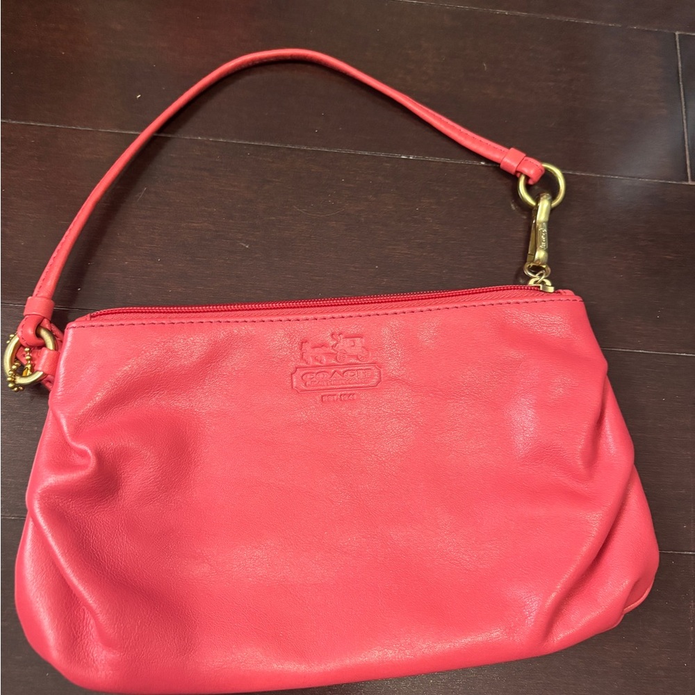 SOLD ❌ Coach Coral Pink Wristlet With Gold Hardware